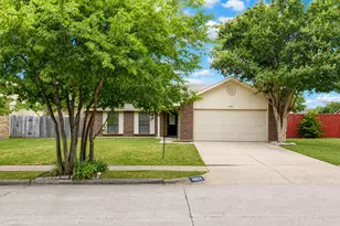 4814 Trailwood Dr, Grand Prairie, TX 75052 - Photo 1