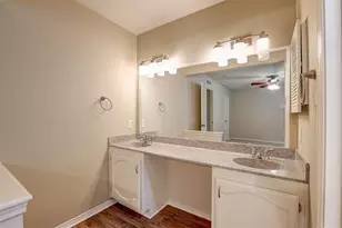 4814 Trailwood Dr, Grand Prairie, TX 75052 - Photo 13