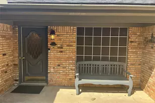 724 Barbara Ln, Burleson, TX 76028 - Photo 3