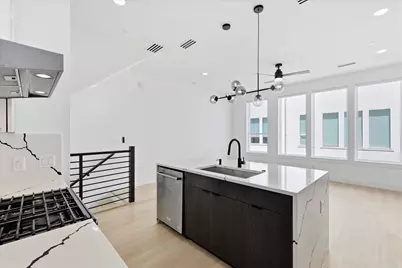 2015 California Drive #105, Dallas, TX 75204 - Photo 15