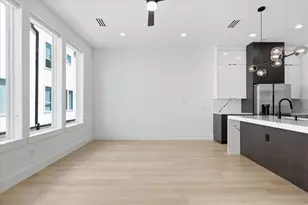 2015 California Dr, Dallas, TX 75204 - Photo 11