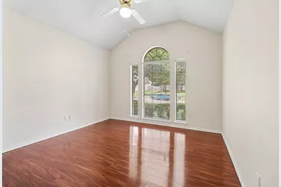 519 Kessler Street, Grand Prairie, TX 75052 - Photo 23