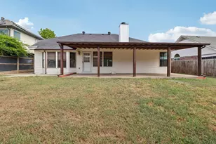 519 Kessler St, Grand Prairie, TX 75052 - Photo 35