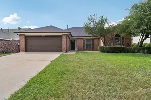 519 Kessler St, Grand Prairie, TX 75052 - Photo 1