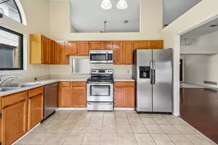 519 Kessler St, Grand Prairie, TX 75052 - Photo 13