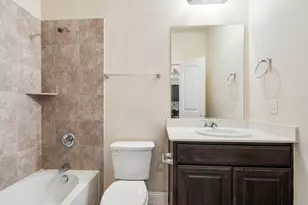 2640 Venice Dr, Grand Prairie, TX 75054 - Photo 23