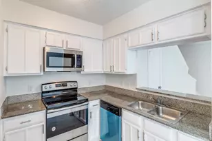 9524 Military Pkwy, Dallas, TX 75227 - Photo 15