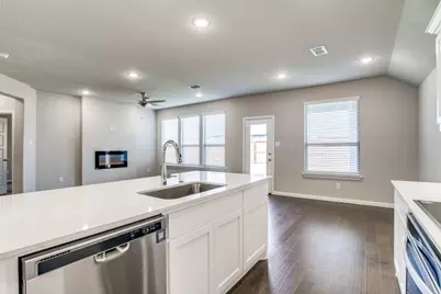 313 Ember Circle, Waxahachie, TX 75165 - Photo 11