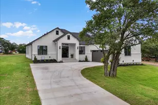 106 McClure Ct, Hudson Oaks, TX 76087 - Photo 1