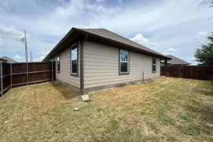 305 Sunnyside Dr, Trenton, TX 75490 - Photo 7
