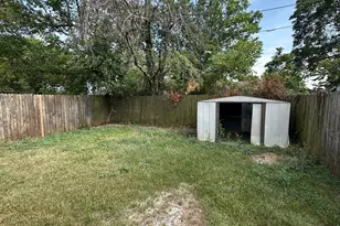1144 Suburban St, Cedar Hill, TX 75104 - Photo 9