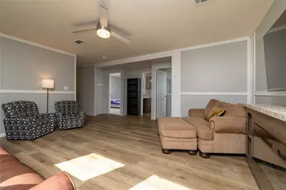 320 Valley Lake Court, Springtown, TX 76082 - Photo 17