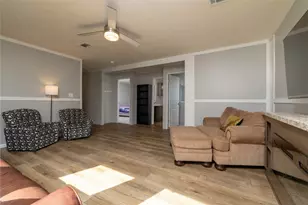 320 Valley Lake Ct, Springtown, TX 76082 - Photo 17