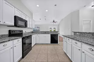 4205 Golden Sunset Ct, Fort Worth, TX 76244 - Photo 9