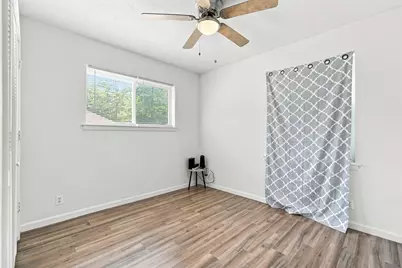 702 Phillips Drive, Ennis, TX 75119 - Photo 17