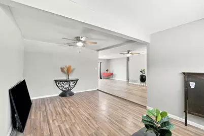 702 Phillips Drive, Ennis, TX 75119 - Photo 7