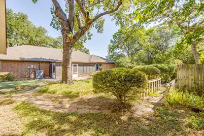 1405 Rockmoor Drive, Edgecliff Village, TX 76134 - Photo 33