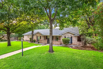 102 Walnut Way, Euless, TX 76039 - Photo 3