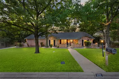 102 Walnut Way, Euless, TX 76039 - Photo 1