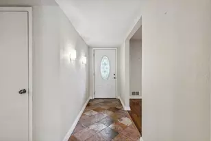 9611 Meadowhill Dr, Dallas, TX 75238 - Photo 3