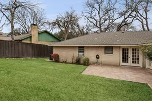 9611 Meadowhill Dr, Dallas, TX 75238 - Photo 23