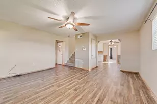 220 Crump Cir, Red Oak, TX 75154 - Photo 9