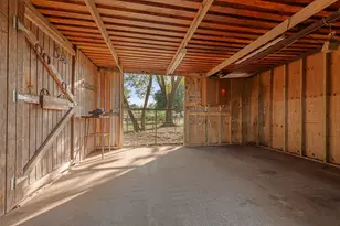 220 Crump Cir, Red Oak, TX 75154 - Photo 33
