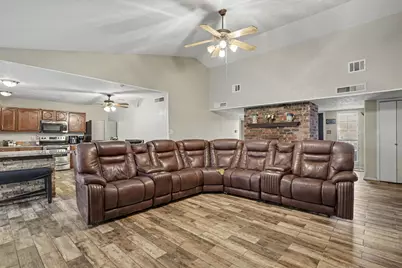 3916 Longmeadow Way, Fort Worth, TX 76133 - Photo 9