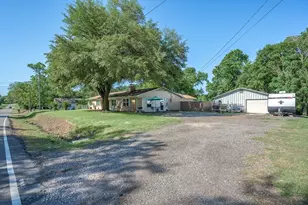 542 S Houston St, Edgewood, TX 75117 - Photo 3