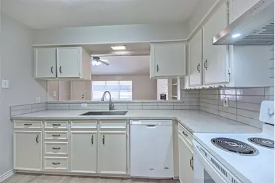 10679 Sandpiper Lane, Dallas, TX 75230 - Photo 9