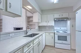 10679 Sandpiper Ln, Dallas, TX 75230 - Photo 11
