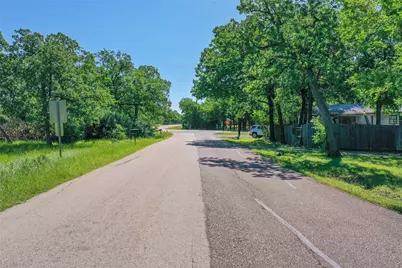 1102 Maple Drive, Bartonville, TX 76226 - Photo 3