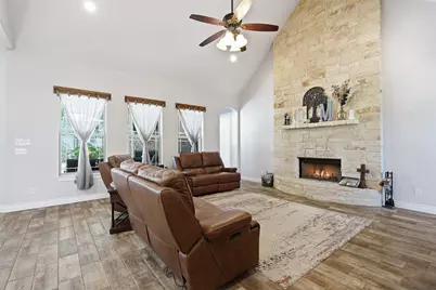 111 Flying Diamond Drive, Springtown, TX 76082 - Photo 11