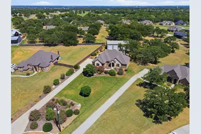 111 Flying Diamond Drive, Springtown, TX 76082 - Photo 7