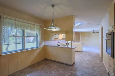 7601 Trimble Drive, Fort Worth, TX 76134 - Photo 11