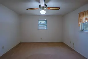 7601 Trimble Dr, Fort Worth, TX 76134 - Photo 27