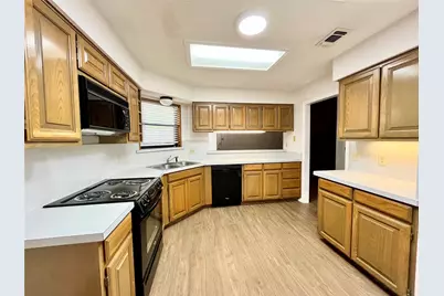 6105 Paradise Drive, Arlington, TX 76001 - Photo 5