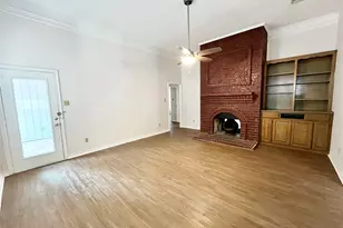 6105 Paradise Dr, Arlington, TX 76001 - Photo 9