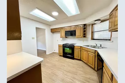 6105 Paradise Drive, Arlington, TX 76001 - Photo 7