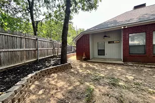 6105 Paradise Dr, Arlington, TX 76001 - Photo 27