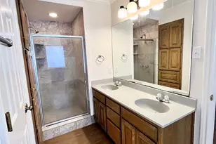 6105 Paradise Dr, Arlington, TX 76001 - Photo 15