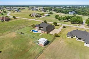 1354 Shadow Lakes Dr, Wills Point, TX 75169 - Photo 3