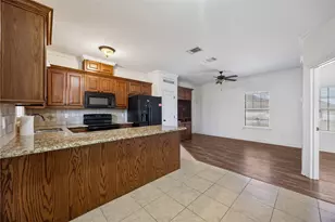 1354 Shadow Lakes Dr, Wills Point, TX 75169 - Photo 17