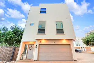 2100 N Fitzhugh Ave, Dallas, TX 75204 - Photo 1
