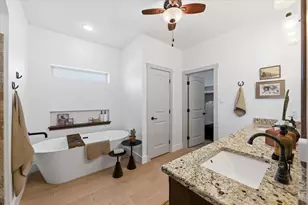 570 S Point Ct, Aledo, TX 76008 - Photo 19