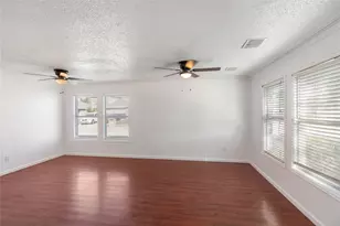 5437 New Castleton Ln, Fort Worth, TX 76135 - Photo 7