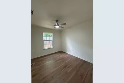1325 E Jones Street, Sherman, TX 75090 - Photo 9