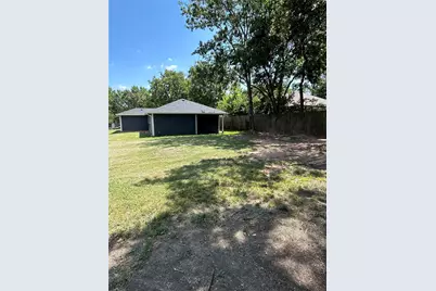 1325 E Jones Street, Sherman, TX 75090 - Photo 15