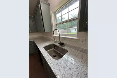 1325 E Jones Street, Sherman, TX 75090 - Photo 5
