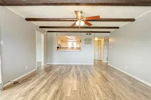 109 Harbor Dr, Runaway Bay, TX 76426 - Photo 7
